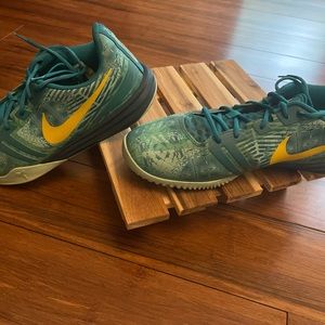 Nike KB mentality green